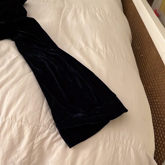 Beautiful and casual. Navy blue velvet. New with tags❤️ - Picture 9 of 9